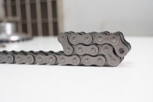 Comment calculer le nombre de maillons d&rsquo;une chaîne moto ?