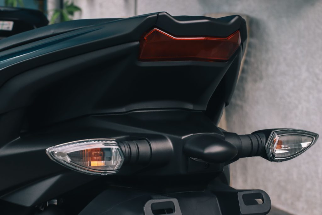 Centrale clignotant Ducati Monster : pourquoi ça déconne ?