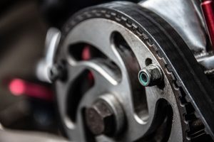 Comment régler la fréquence tension courroie Ducati ?