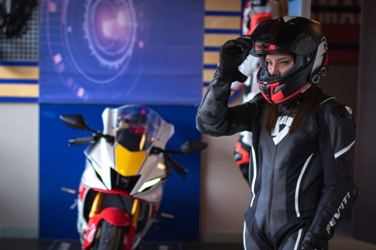 Comment contacter le SAV Dainese sans perdre de temps ?