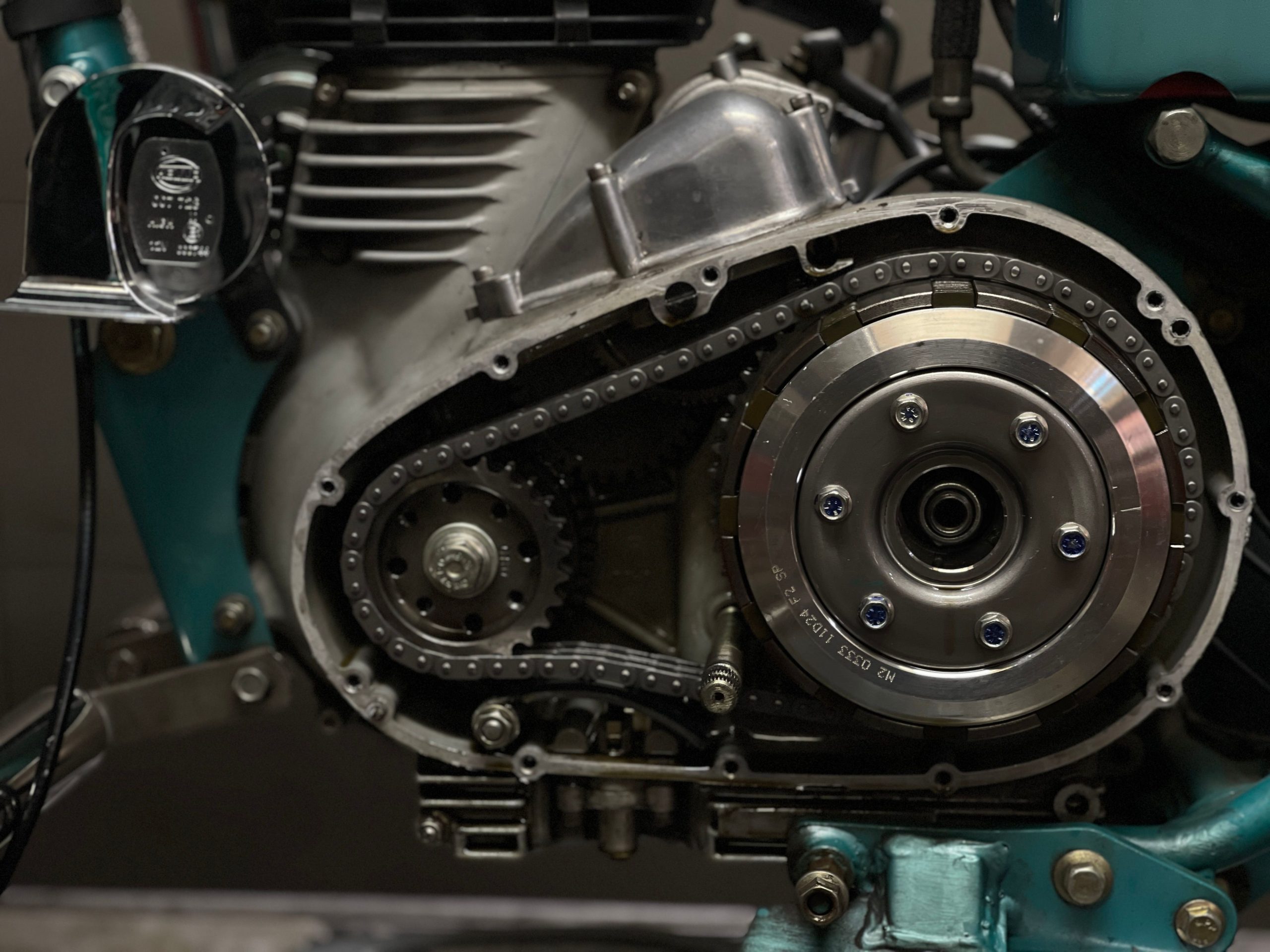 Composants moteur et système chaîne Supermono